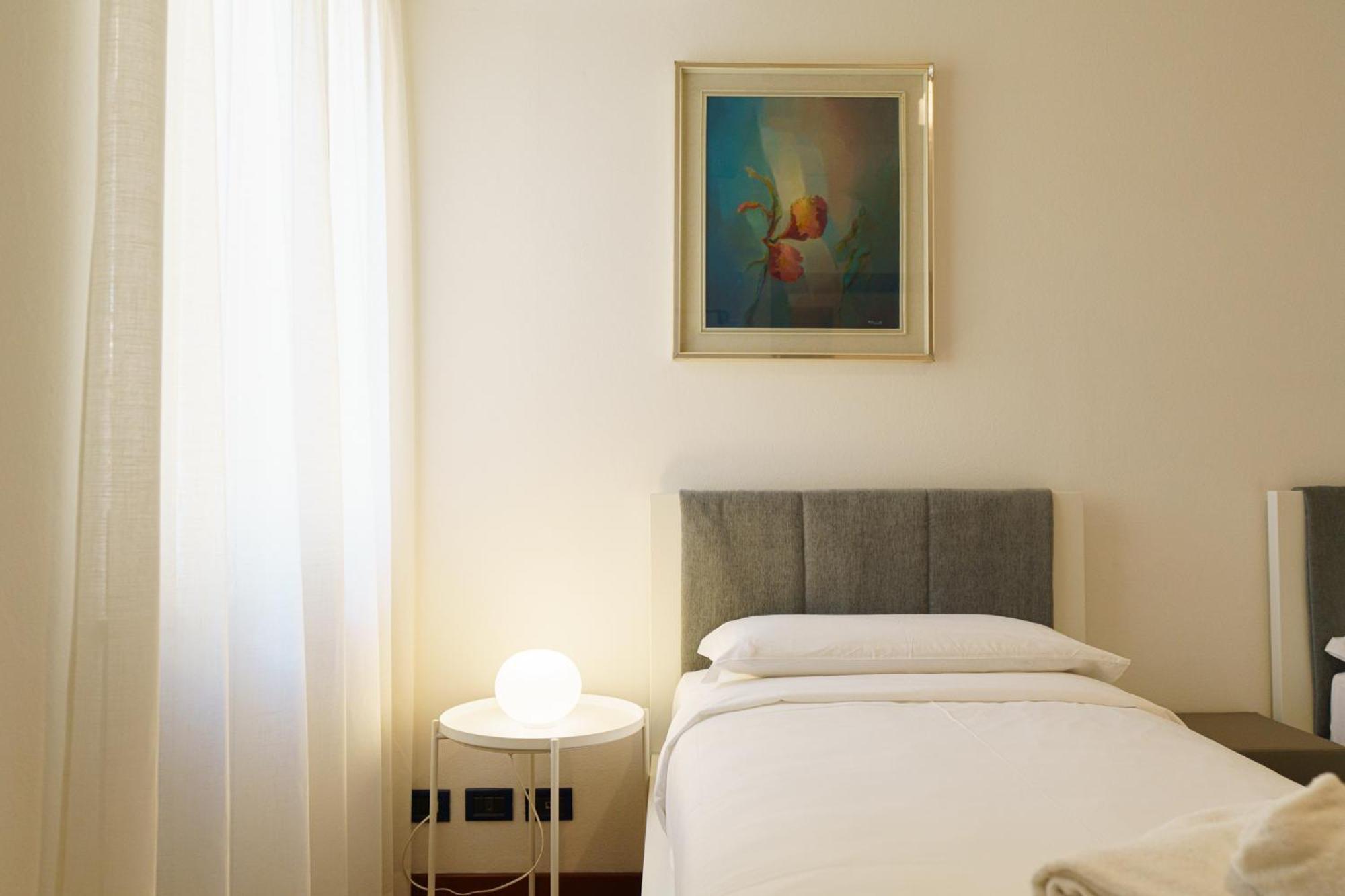 Domus Verona - Residenza Marconi Bagian luar foto